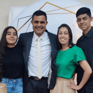 Manhã da Benção Sede Regional São Paulo - Dirigente Responsável. - Ev. Sérgio Alves e Família